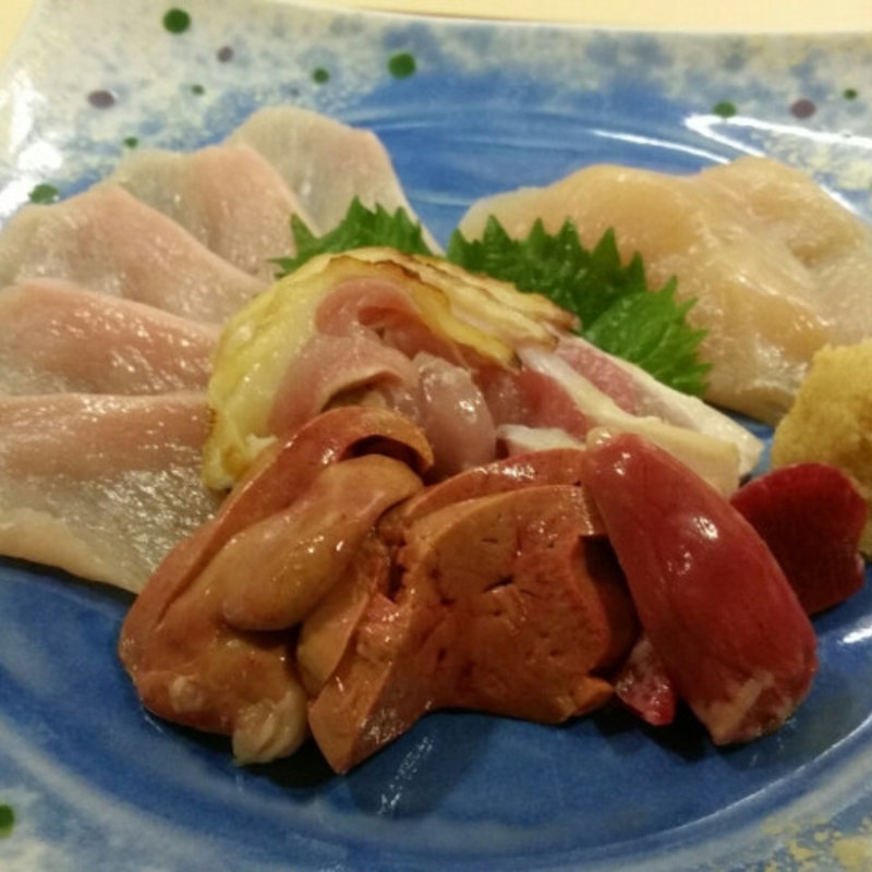 鶏刺し(佳辰 （かしん）)