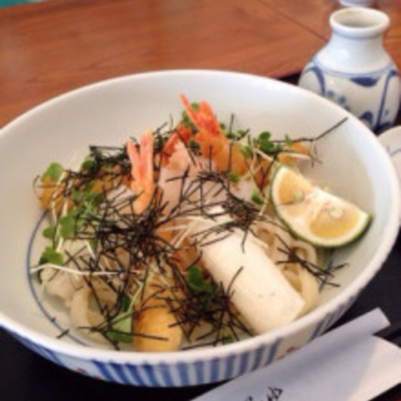 エビ・揚げ餅ぶっかけうどん(侍．うどん)