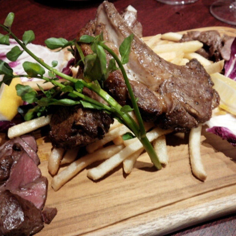 仔羊のいろいろな部位のプランチャ焼き(俺のスパニッシュ)