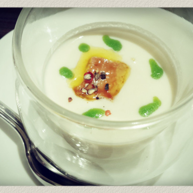 フォアグラ入り大根ポタージュ(俺のフレンチ TOKYO )