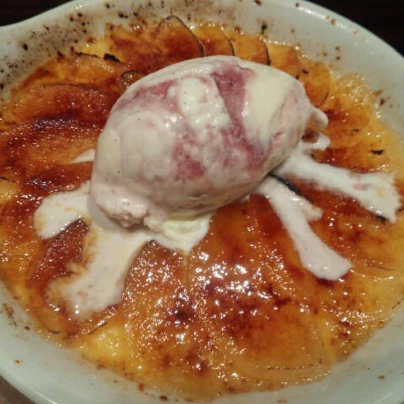 洋なしのクリームブリュレ～苺とヴァニラのハーモニー～(俺のフレンチ TOKYO )