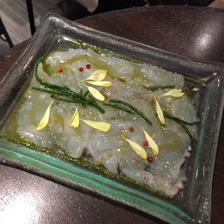 河豚のカルパッチョ(俺のフレンチ・イタリアン AKASAKA)