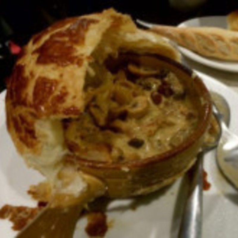 エスカルゴときのこのパイ包み(俺のフレンチＧＩＮＺＡ)