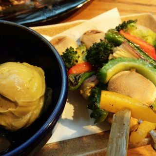 彩り野菜de串～アボカドディップソース～