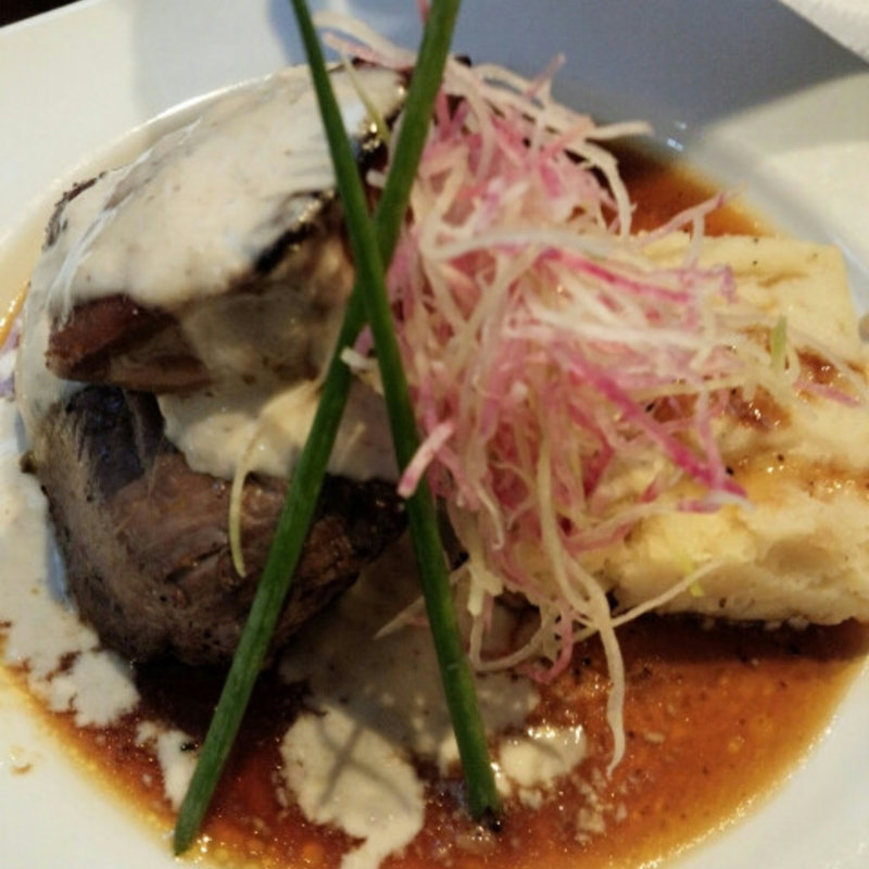 牛肉＆フォアグラの重ね焼き (俺のやきとり 蒲田)