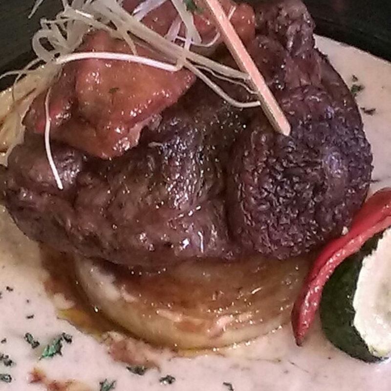 牛フィレ肉とフォアグラのロッシーニトリュフソース(俺の焼き鳥どまん中 )