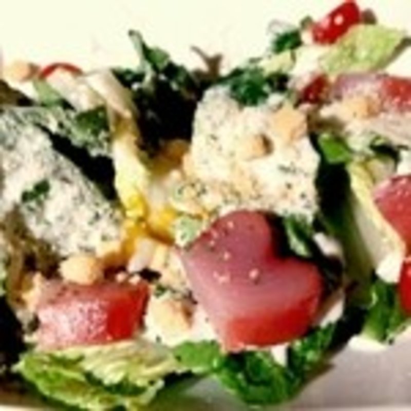 ロメインレタスとマグロのシーザーサラダ(俺の魚を食ってみろ！！本店)