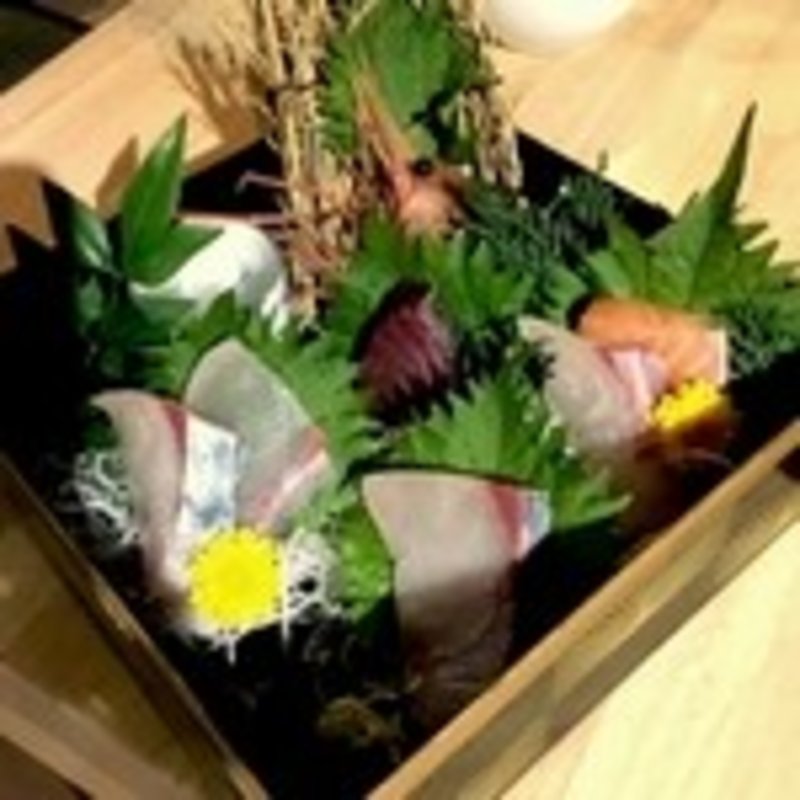 玉手箱の刺身七種盛り(俺の魚を食ってみろ！！本店)