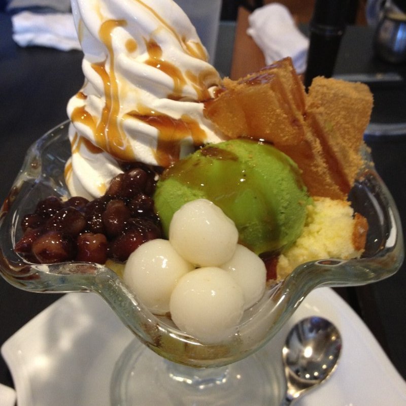 わらびもちパフェ(倉式珈琲店 大阪鶴見店)