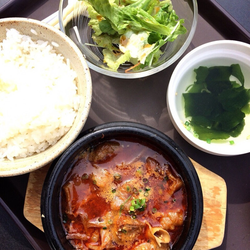 牛筋定食(傳々 （ヤキニクサボウ デンデン）)