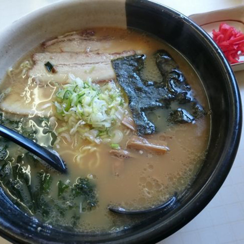 とんこつラーメン　(正油)(ラーメン・餃子 傳龍軒)