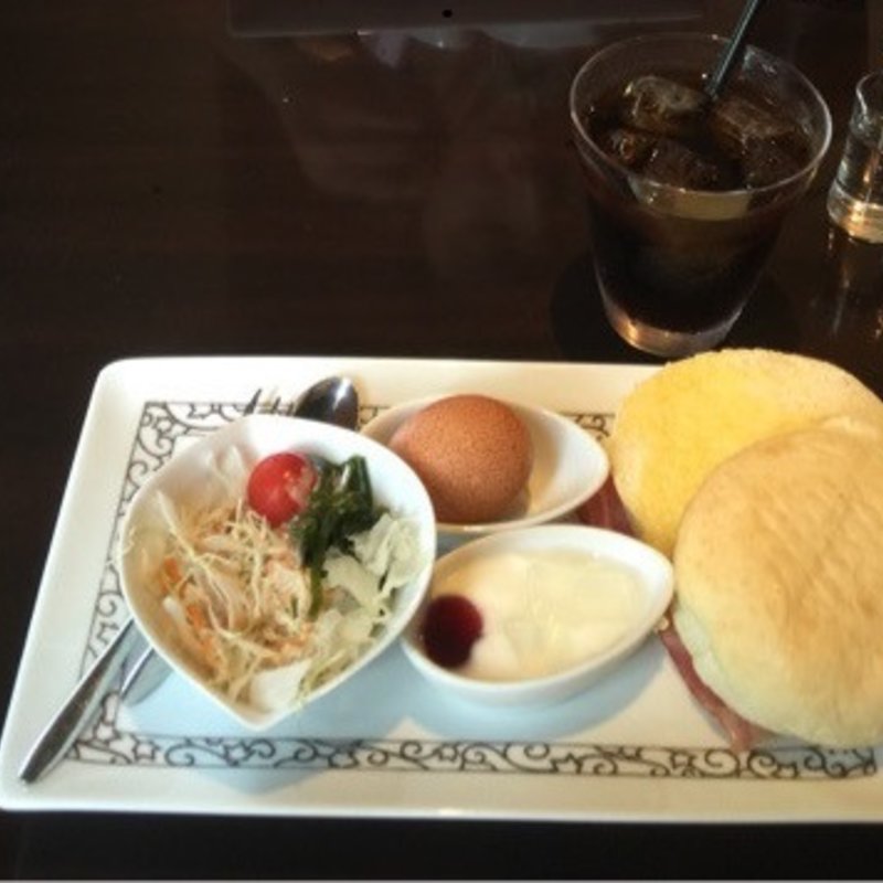 元町プレミアムモーニングセット（マフィン）(元町珈琲 本店 )