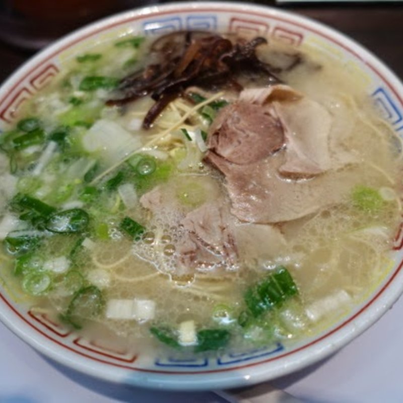 築炉釜出しとんこつラーメン(駄菓子屋 夕焼け商店)