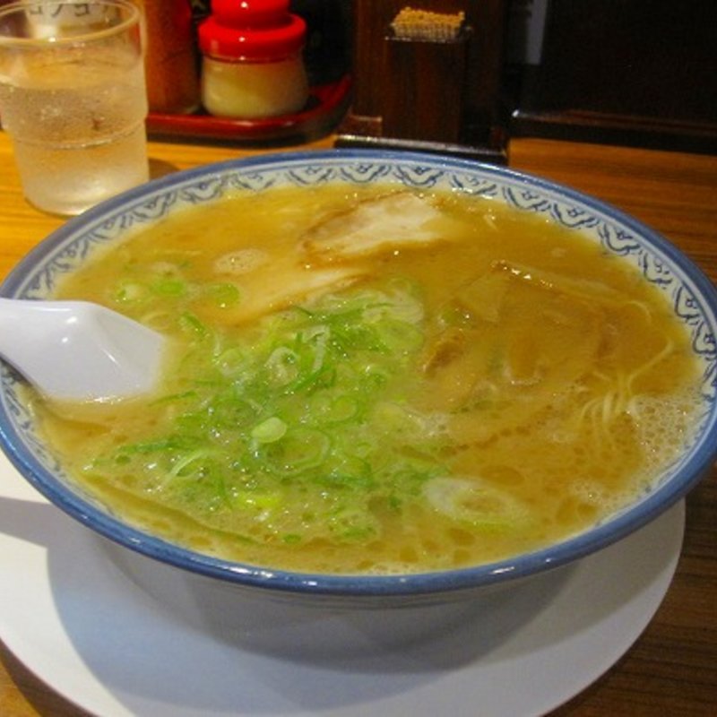 ラーメン（並）(元祖赤のれん 節ちゃんラーメン 天神本店 )