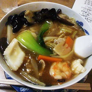 広東麺(八仙 （はっせん）)