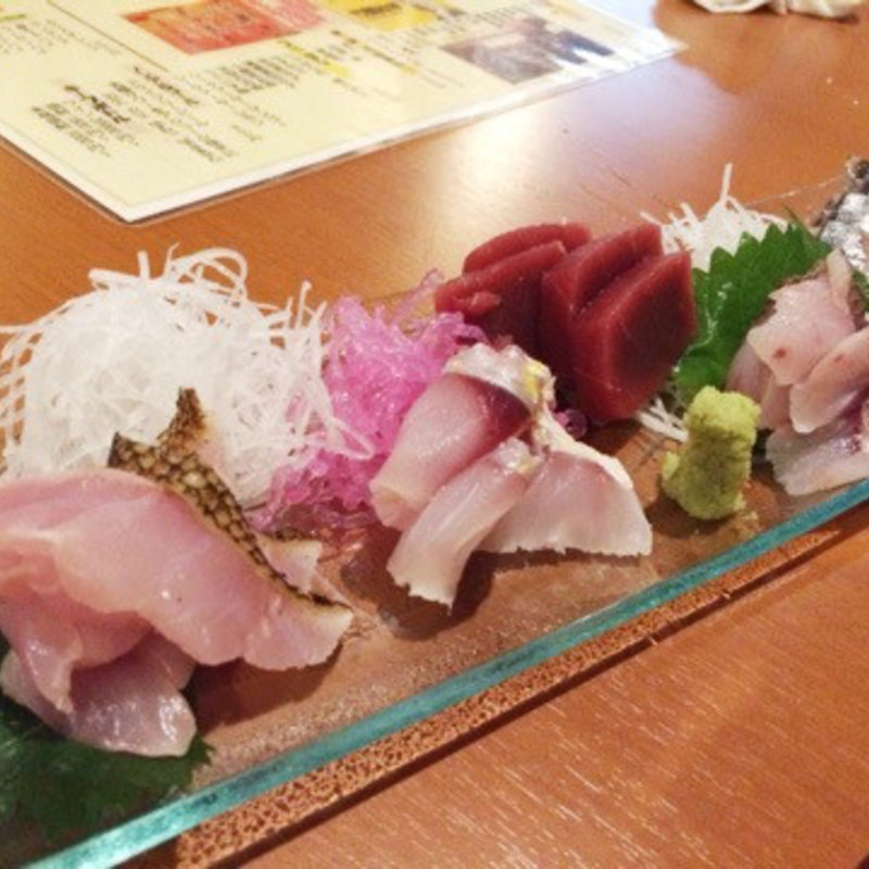 お任せ刺身盛り合わせ(八十吉 )