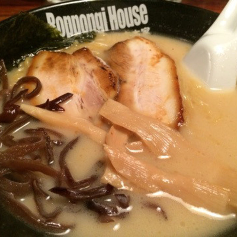 とんこつﾗｰﾒﾝ(六本木家 )