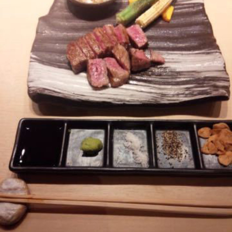 サーロインミディアムレア(円居-MADOy- 日比谷店 （マドイ）)