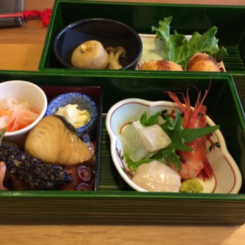 お弁当(割烹 たま笹)