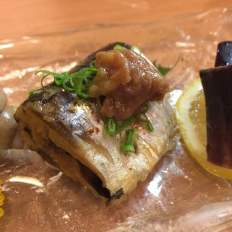骨まで喰える鰯 と梅肉(勝どき橋 まえ田)