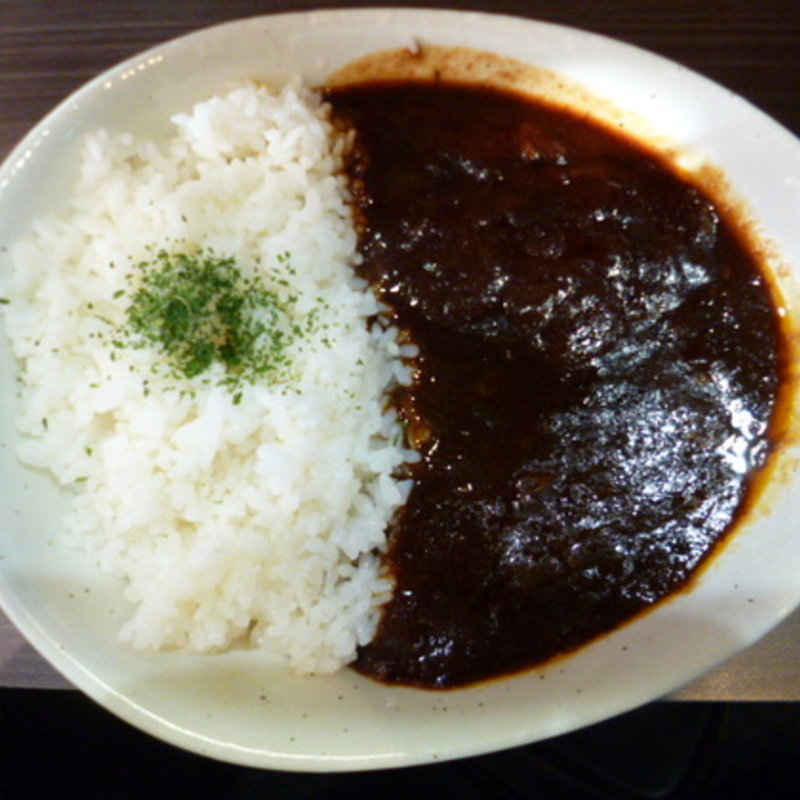 じっくり煮込んだ牛すじ黒カレー(北カレー )
