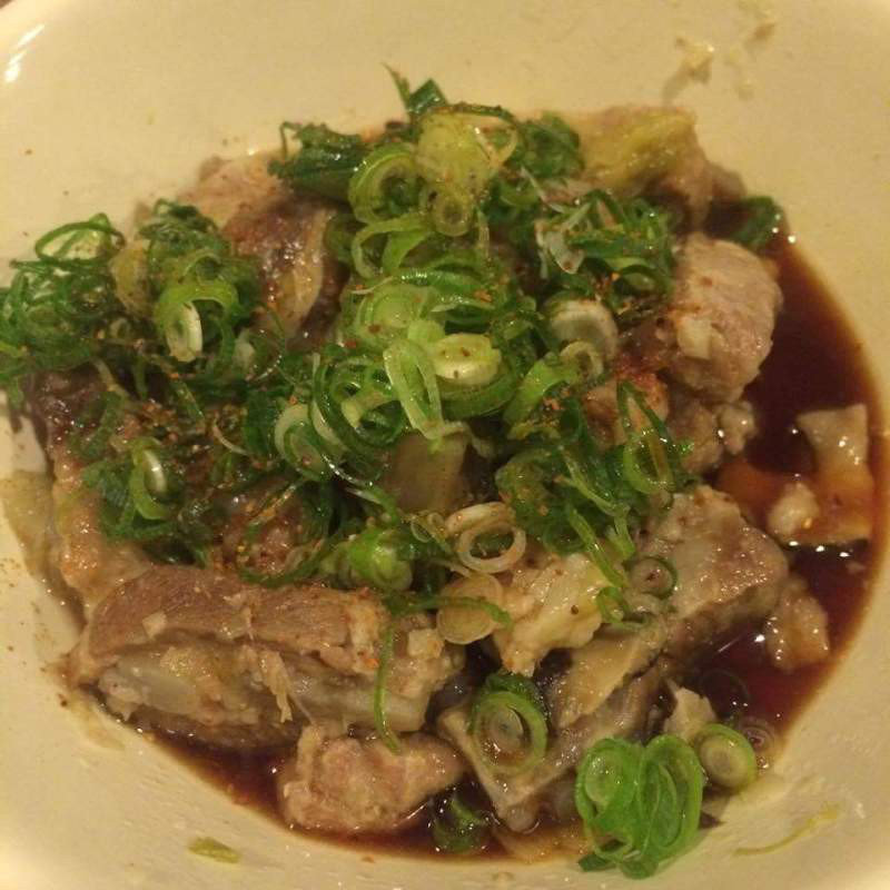 もつ煮込み(鰹の藁焼き 北堀江ほおずき)