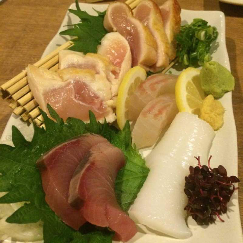 刺身盛り合わせ(鰹の藁焼き 北堀江ほおずき)