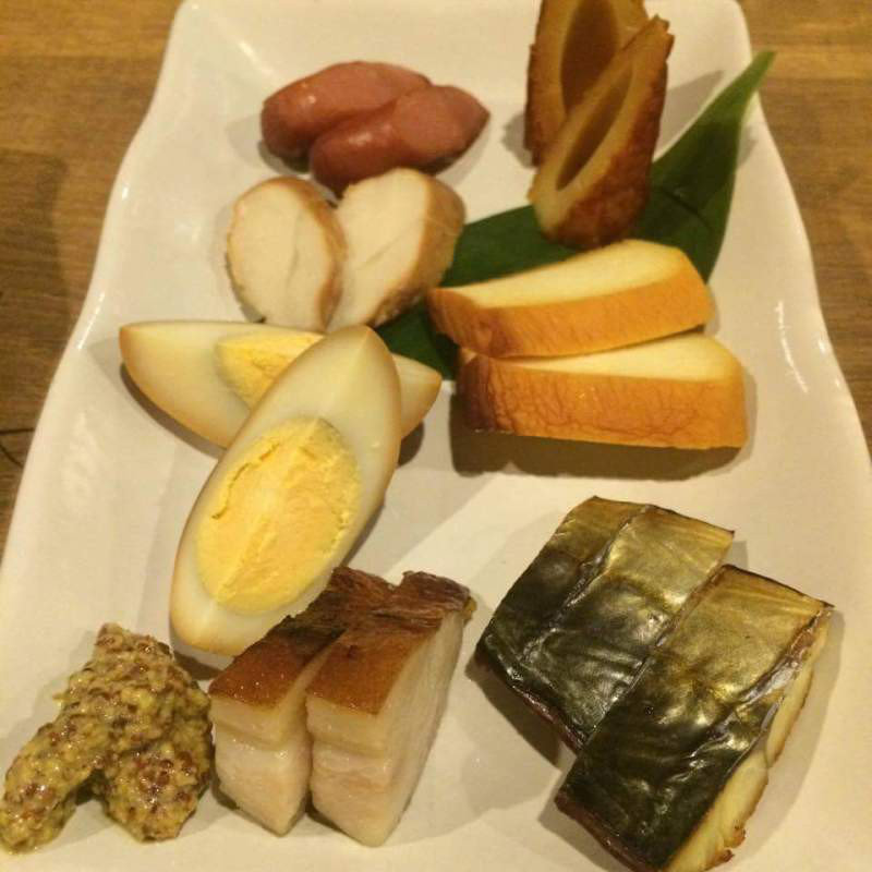 燻製盛り合わせ(鰹の藁焼き 北堀江ほおずき)