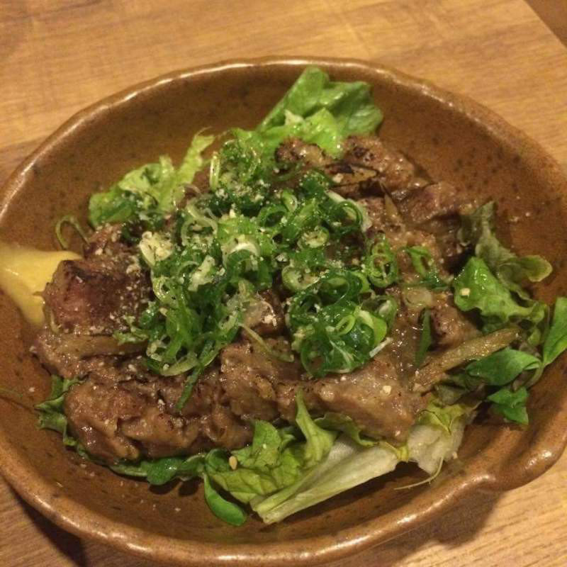 牛スジ(鰹の藁焼き 北堀江ほおずき)