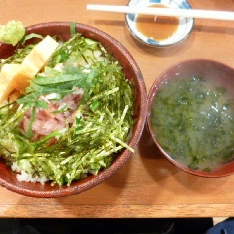 贅沢まかない丼(北海道 ホッタテ小屋)