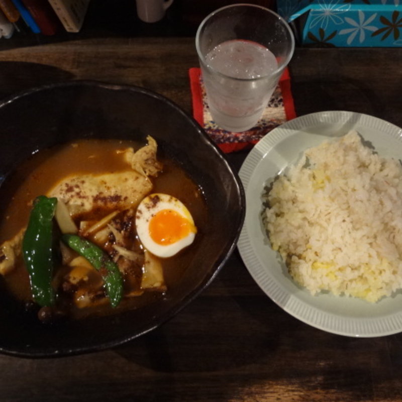 チキンときのこのカレー(北海道スープカリーｍａｎｎａ)