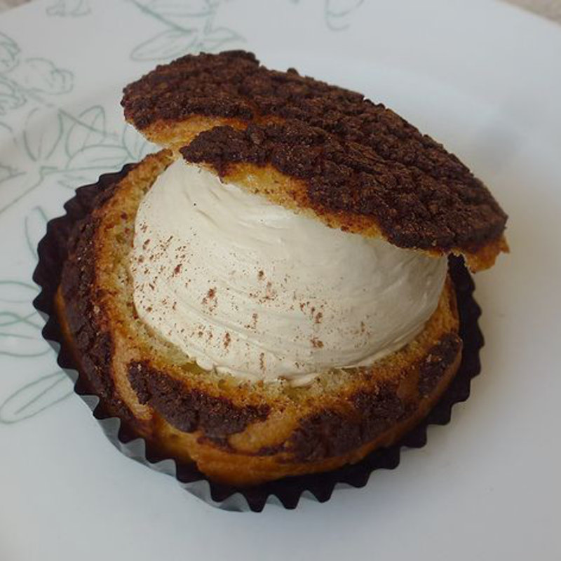 ティラミスシュー(十勝トテッポ工房)