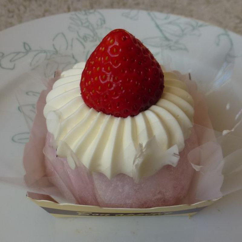 洋菓子屋の苺大福(十勝トテッポ工房)