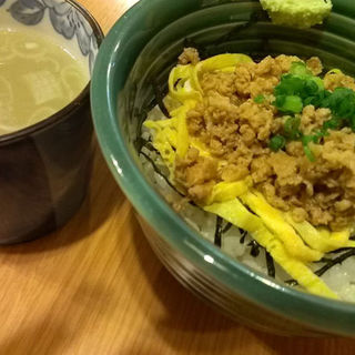 名古屋コーチンそぼろご飯・スープ付(やきとり 千亀)