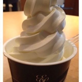 ソフトクリーム（カップ）(千歳細澤牧場)
