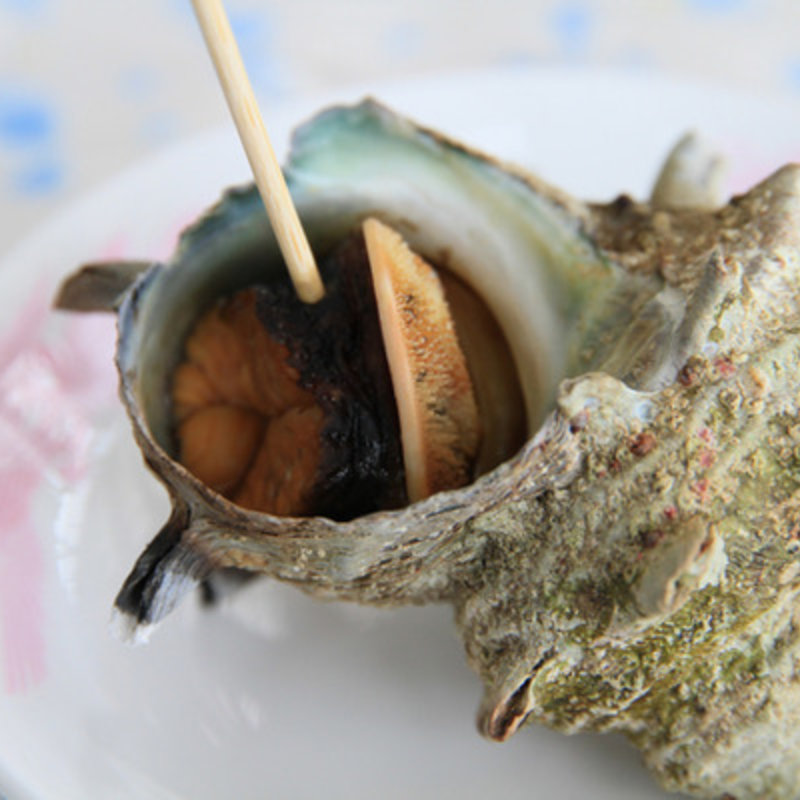 サザエの壷焼き(千畳敷センター )