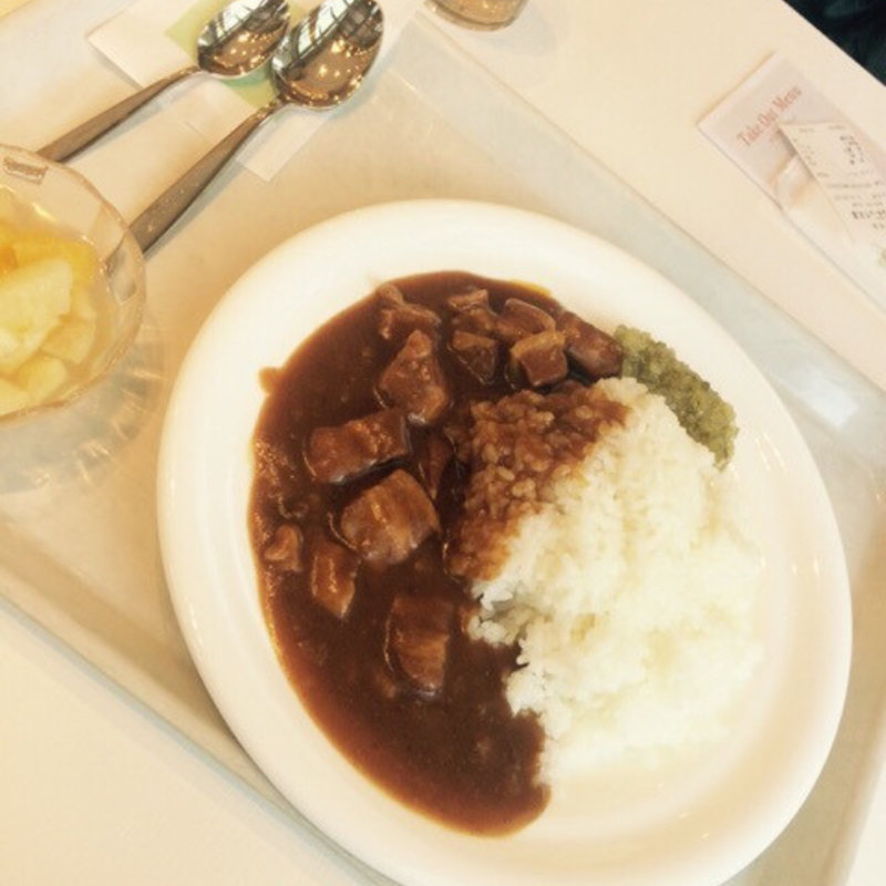 マンゴーカレー(千疋屋総本店フルーツパーラー)