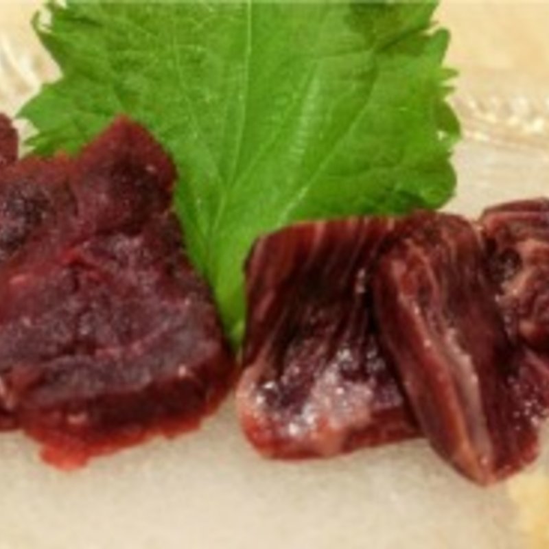 鯨のお刺身(南 たこ梅)