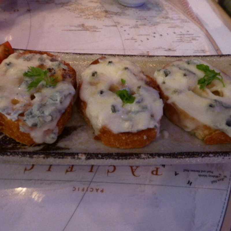 ゴルゴンゾーラトーストバゲット(南極料理人)