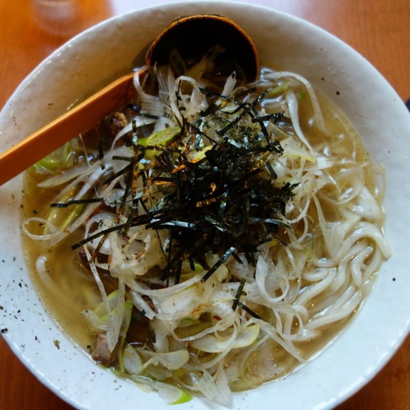 特沖縄天然しぐれネギ塩ラーメン(博士ラーメン 別館 （はかせらーめん）)