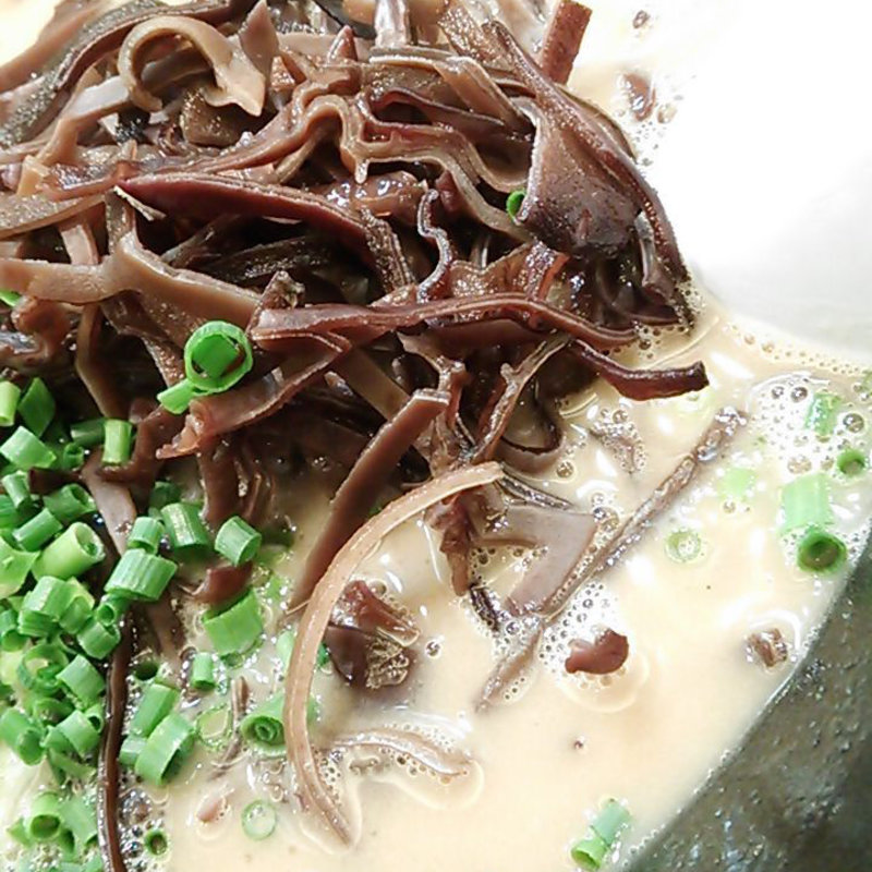 きくらげ豚骨まる(博多らーめん とんこつ家 高菜 )