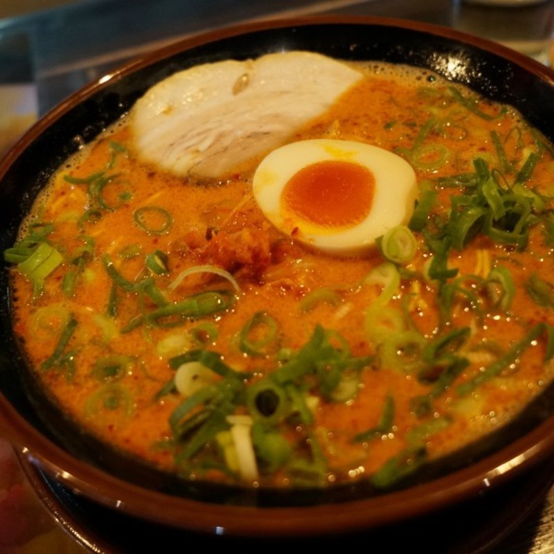 超激辛赤らーめん(博多らーめん 万々)