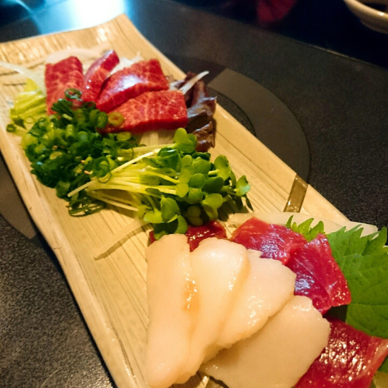 馬刺し(もつ鍋笑楽 福岡春吉店)