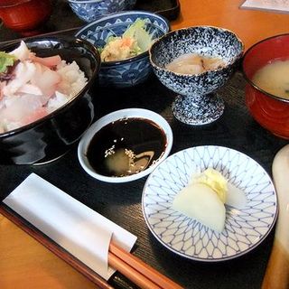 海鮮丼(ふく)