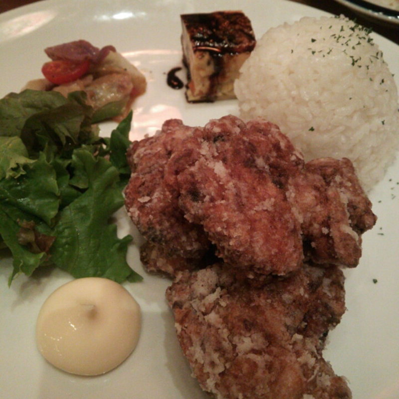 ランチ（唐揚げ）(原宿Solomons（ソロモンズ）)