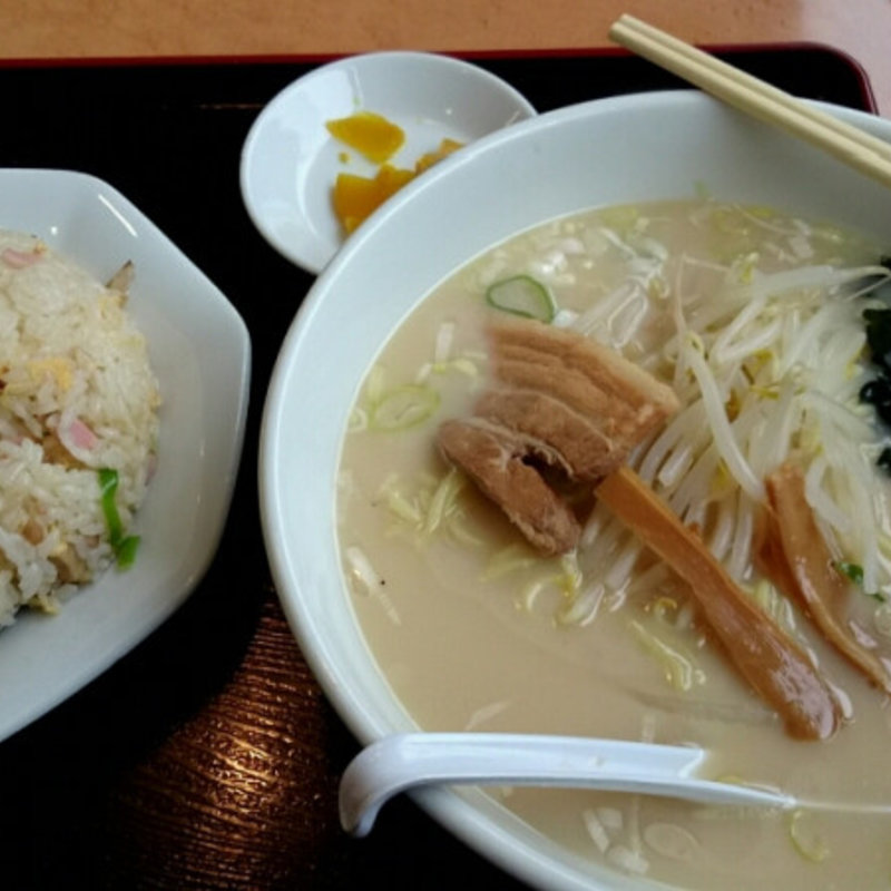 とんこつラーメン+チャーハン(台湾料理 豊源 姫路大塩店)