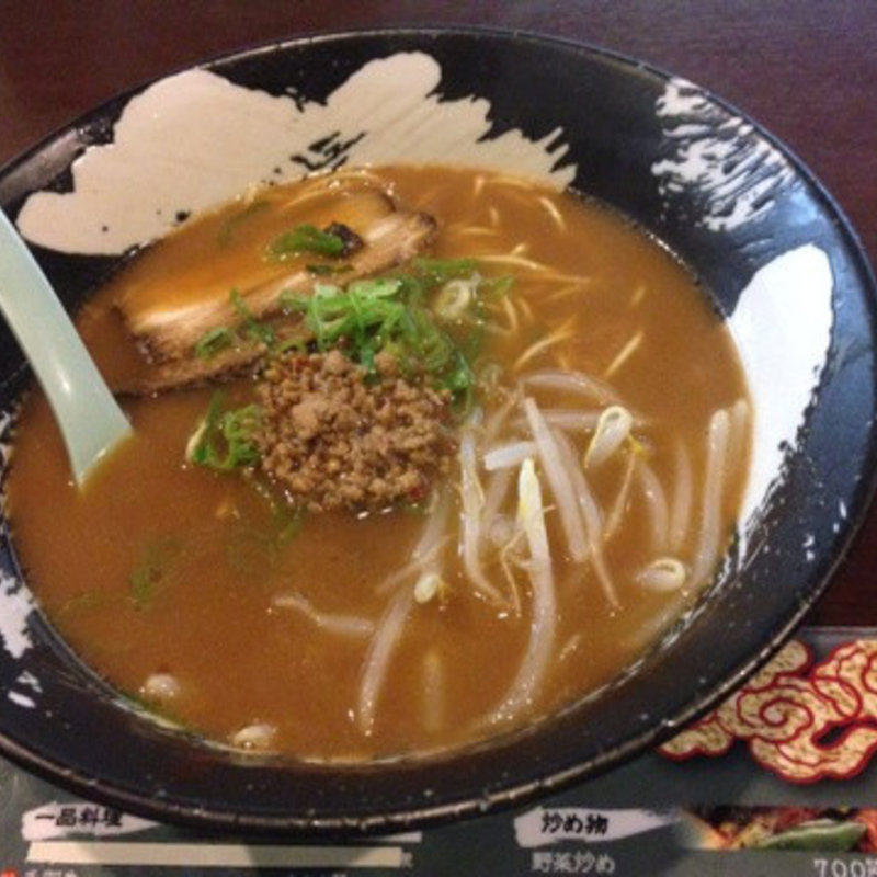 醤油ラーメン(台湾料理あじ仙 岡山中央町店)