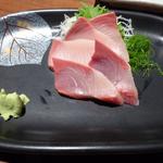 ブリ刺し