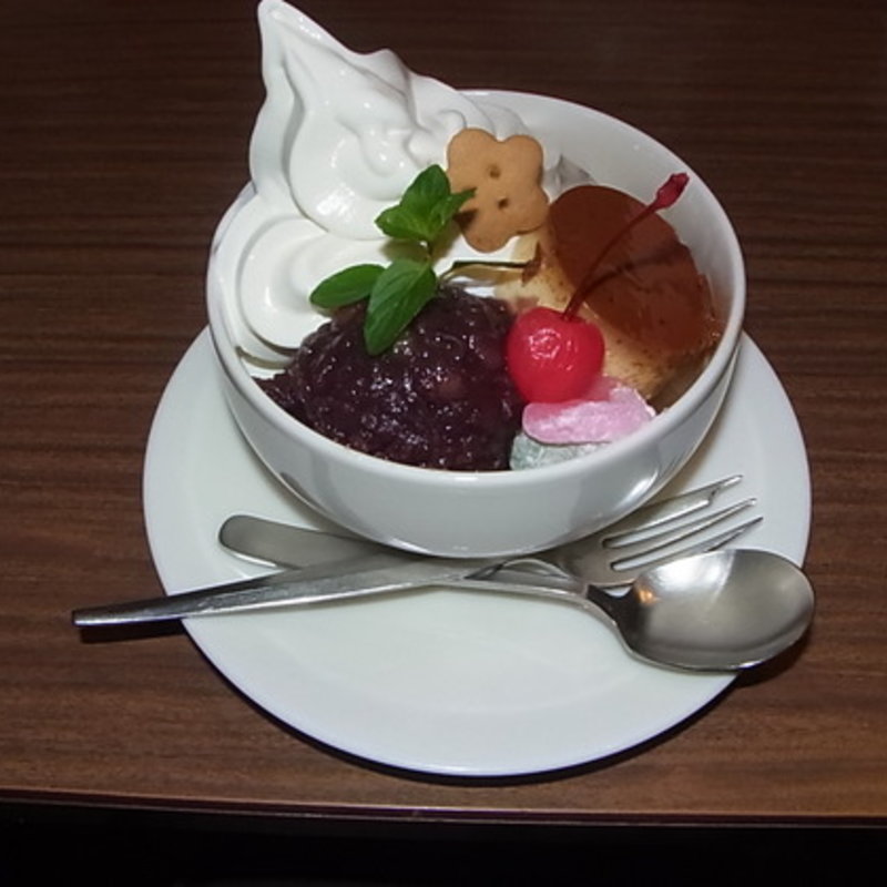 ソフトプリンあんみつ(名曲喫茶ひまわり)