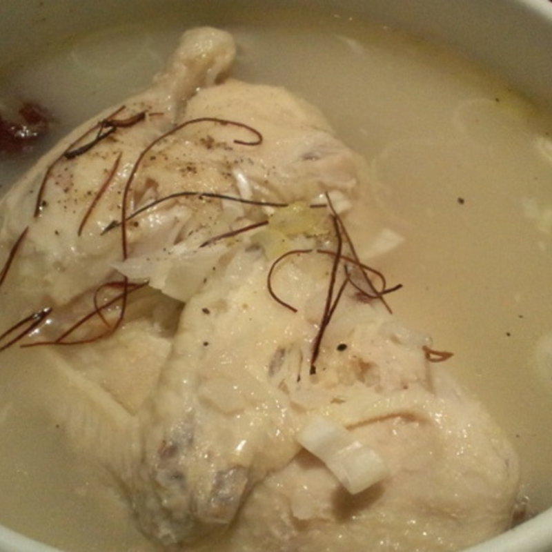 参鶏湯(吾照里(オジョリ) 横浜ポルタ店)